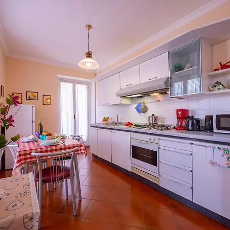 Apartment Amore - Muffy- Phyche *